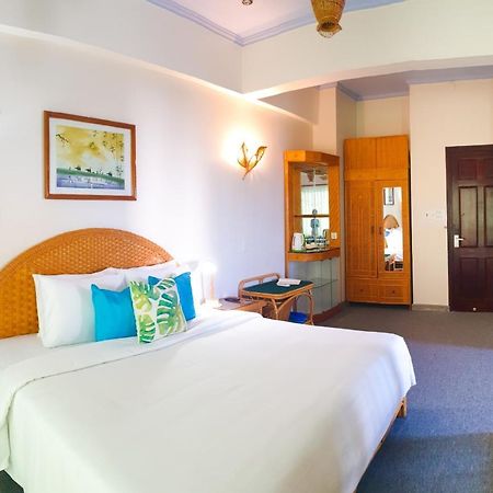Green Ant Hotel Нячанг Екстер'єр фото