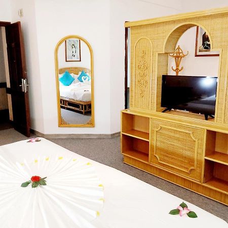 Green Ant Hotel Нячанг Екстер'єр фото