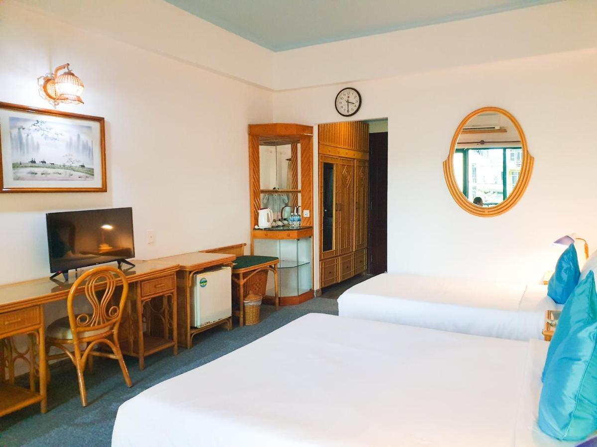 Green Ant Hotel Нячанг Екстер'єр фото