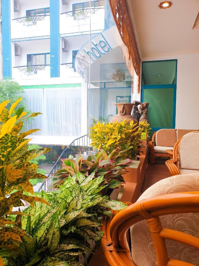 Green Ant Hotel Нячанг Екстер'єр фото