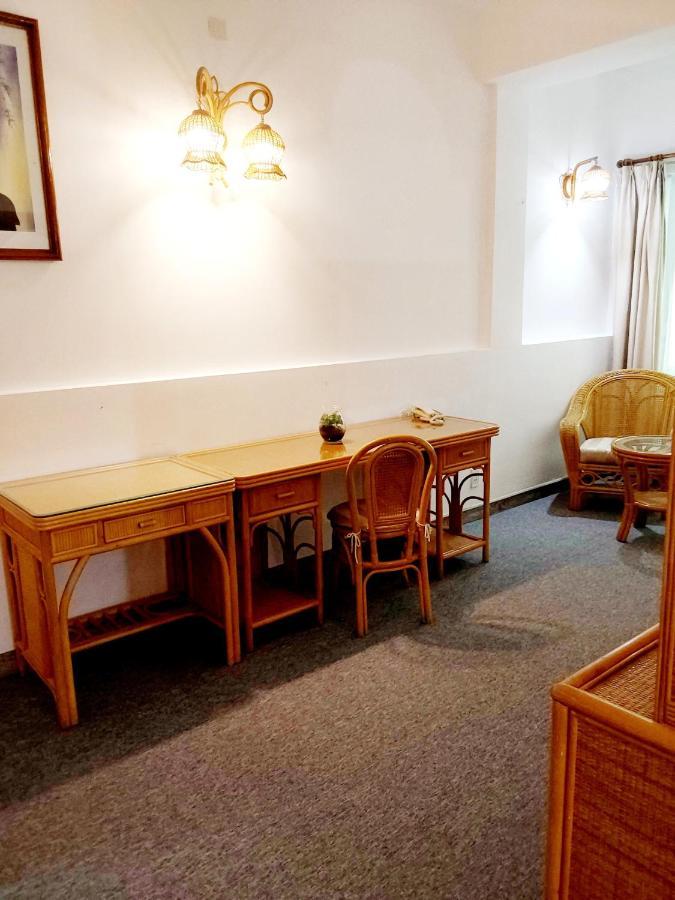 Green Ant Hotel Нячанг Екстер'єр фото