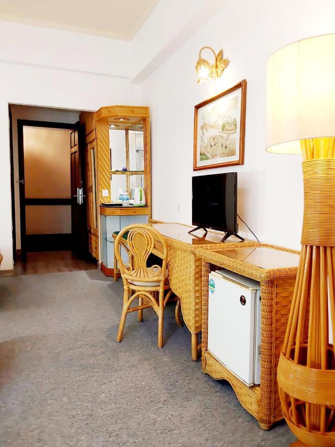 Green Ant Hotel Нячанг Екстер'єр фото