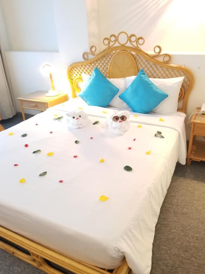 Green Ant Hotel Нячанг Екстер'єр фото