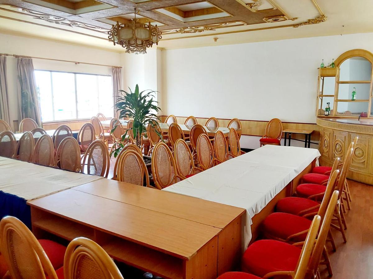 Green Ant Hotel Нячанг Екстер'єр фото